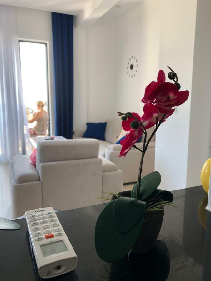 Mariner 602 Appartement Sutomore Buitenkant foto